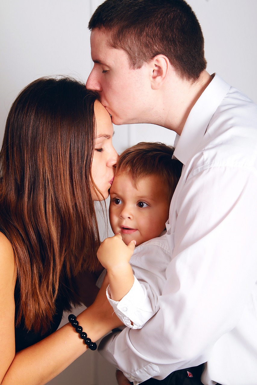 妈妈哄哭闹孕妈供卵生的宝宝视频（妈妈哄哭闹孕妈供卵生的宝宝视频大全）