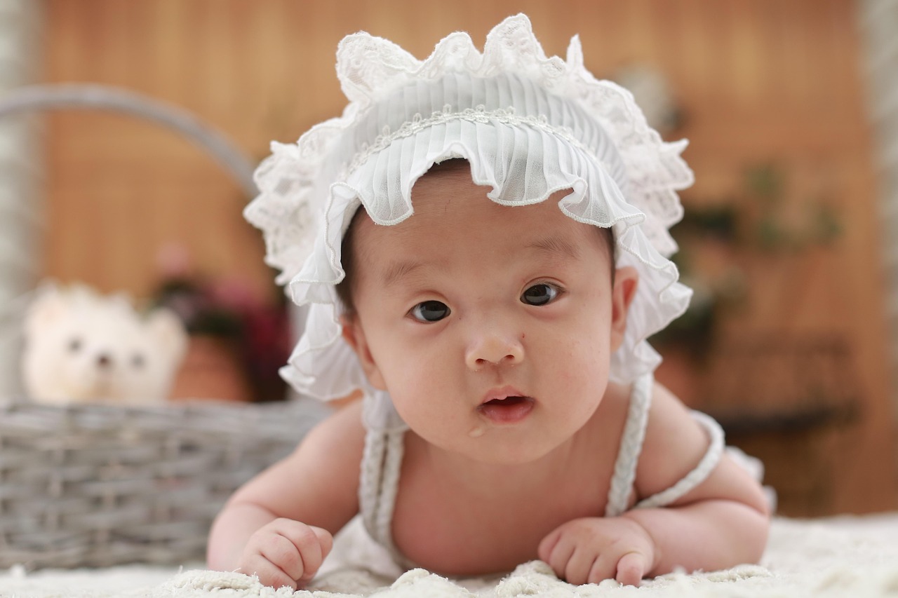 瑜伽球NF宝贝(国际)生殖的婴儿怎么玩（NF宝贝(国际)生殖的婴儿瑜伽球早教视频教程）