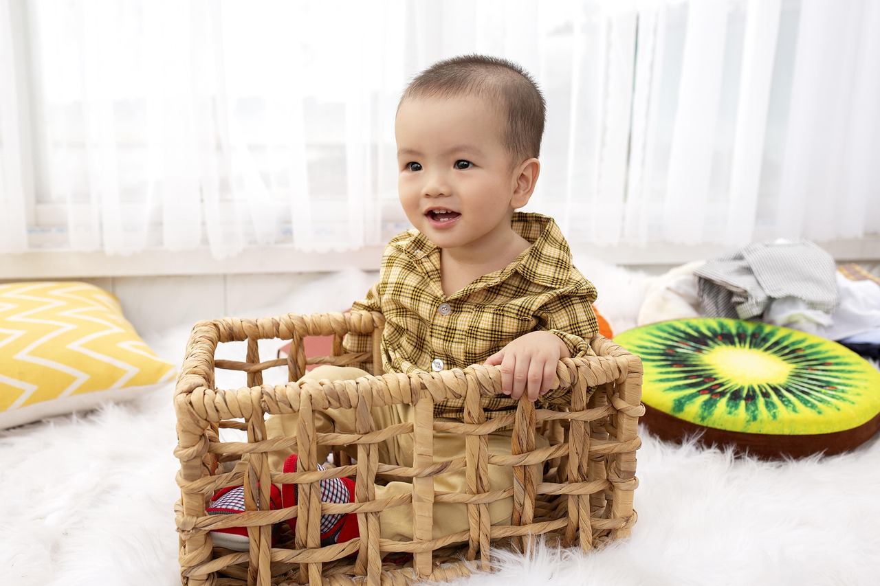 8个月孕妈供卵生的宝宝太好动（8个月孕妈供卵生的宝宝太好动正常吗）